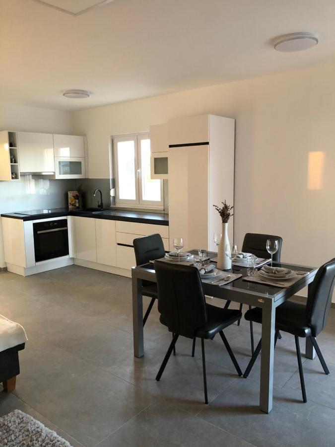 Apartments Villa Prima Privlaka  Extérieur photo
